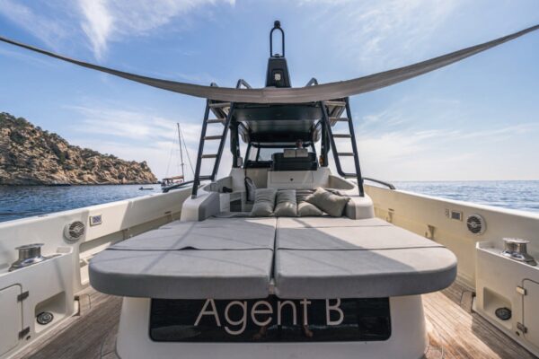 AGENT B - Blue Game 42 (1) (1)_page-0004